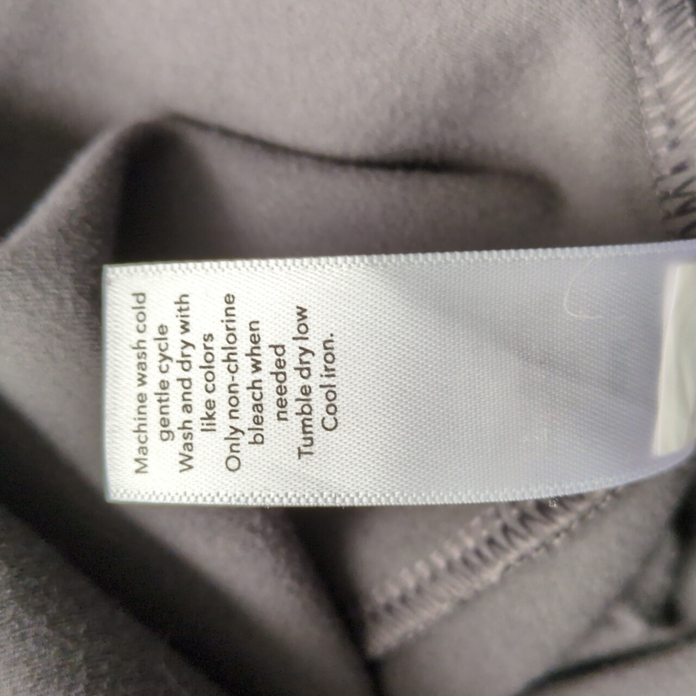 Athleta Glacier Handkerchief Poncho In Shale Size XXS - Picture 9 of 9